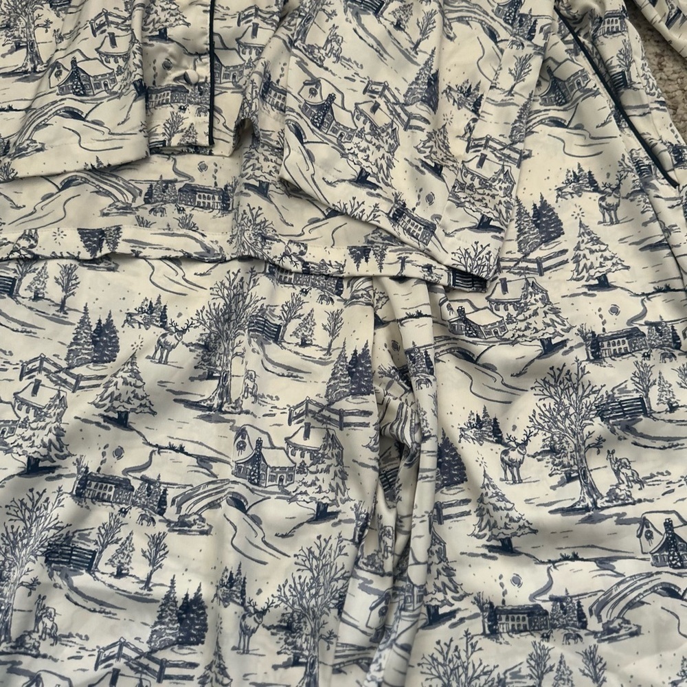 Abercrombie & Fitch Sleepwear Blue and Ivory Victorian Design Size Medium - Picture 7 of 8